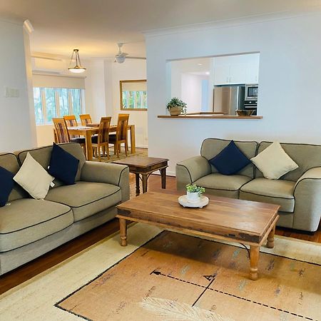 Beachview Apartments At Villa Paradiso 팜코브 외부 사진