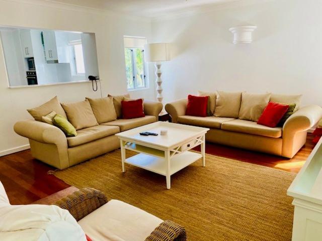 Beachview Apartments At Villa Paradiso 팜코브 외부 사진