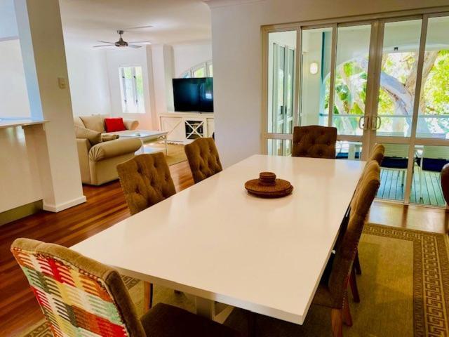 Beachview Apartments At Villa Paradiso 팜코브 외부 사진