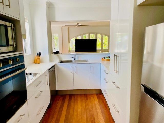 Beachview Apartments At Villa Paradiso 팜코브 외부 사진