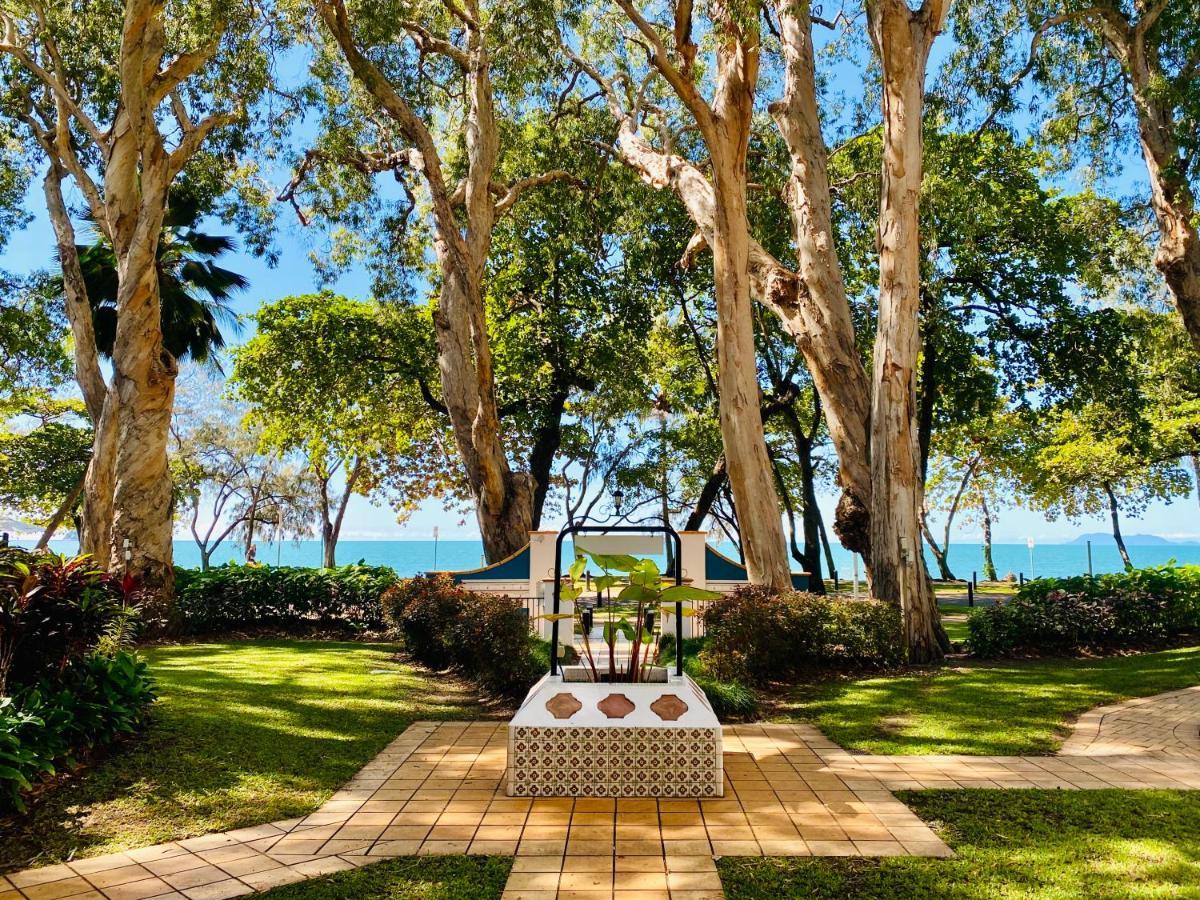 Beachview Apartments At Villa Paradiso 팜코브 외부 사진