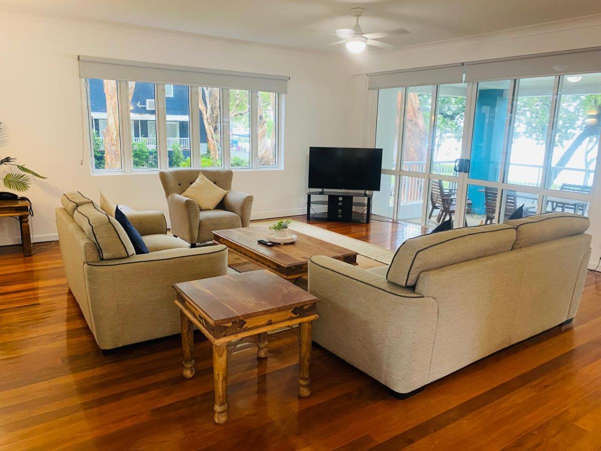 Beachview Apartments At Villa Paradiso 팜코브 외부 사진