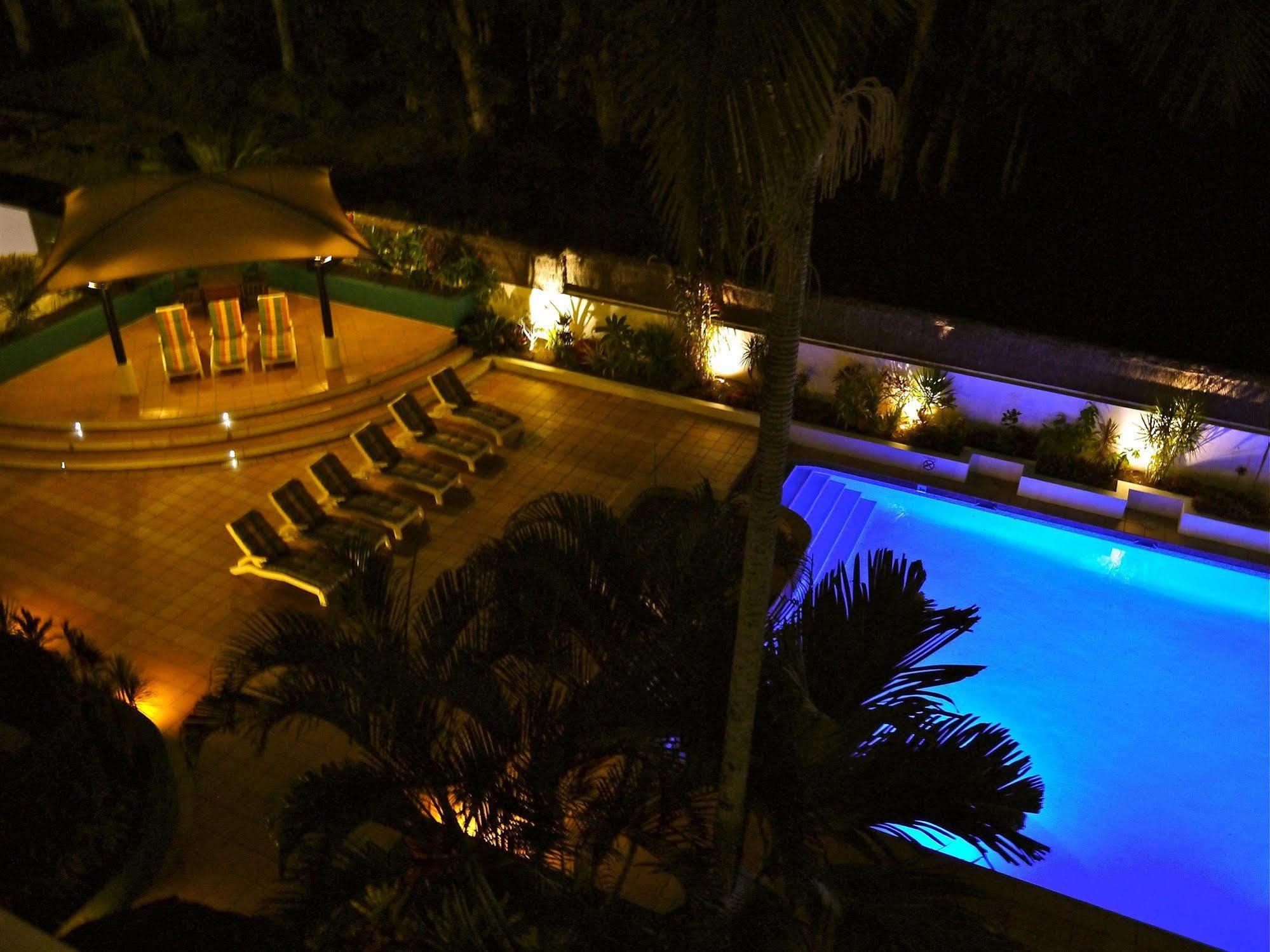Beachview Apartments At Villa Paradiso 팜코브 외부 사진
